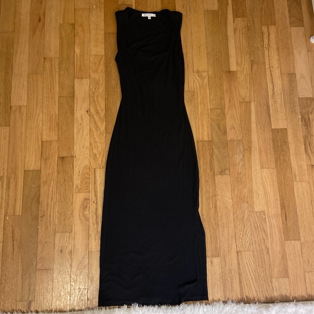 Elegant Black Sleeveless Dress